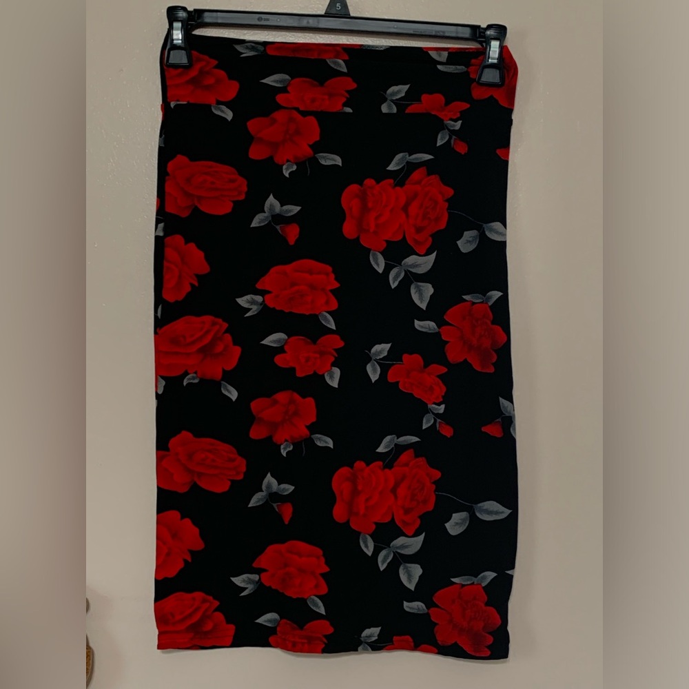 Rose Pencil Skirt (M)